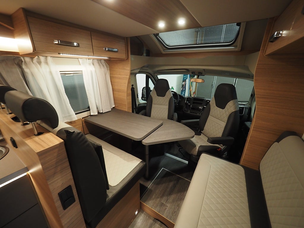 Weinsberg CaraSuite 650 MF AUT | 3500kg | Loungepaket