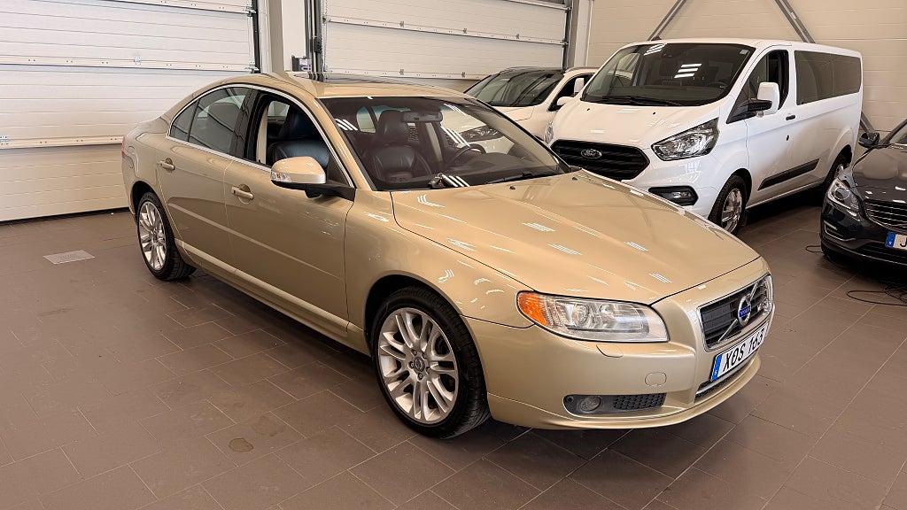 Volvo S80 4.4 V8 AWD 315hk Summum SV-Såld 2-Ägare