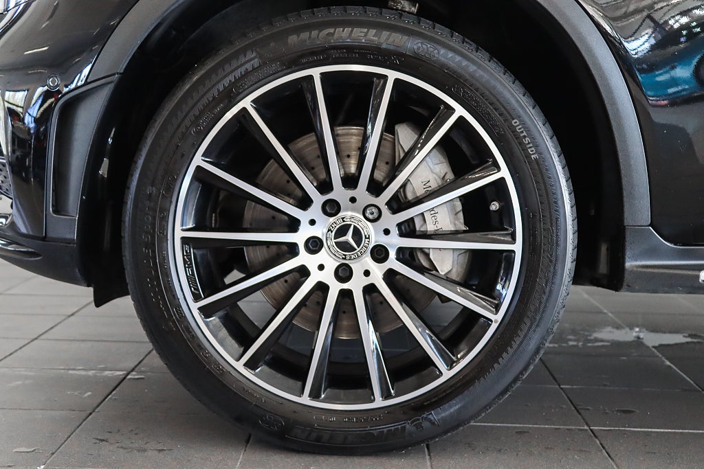 Mercedes-Benz GLC 300 e Coupé 4M AMG Taklucka Burmester Drag