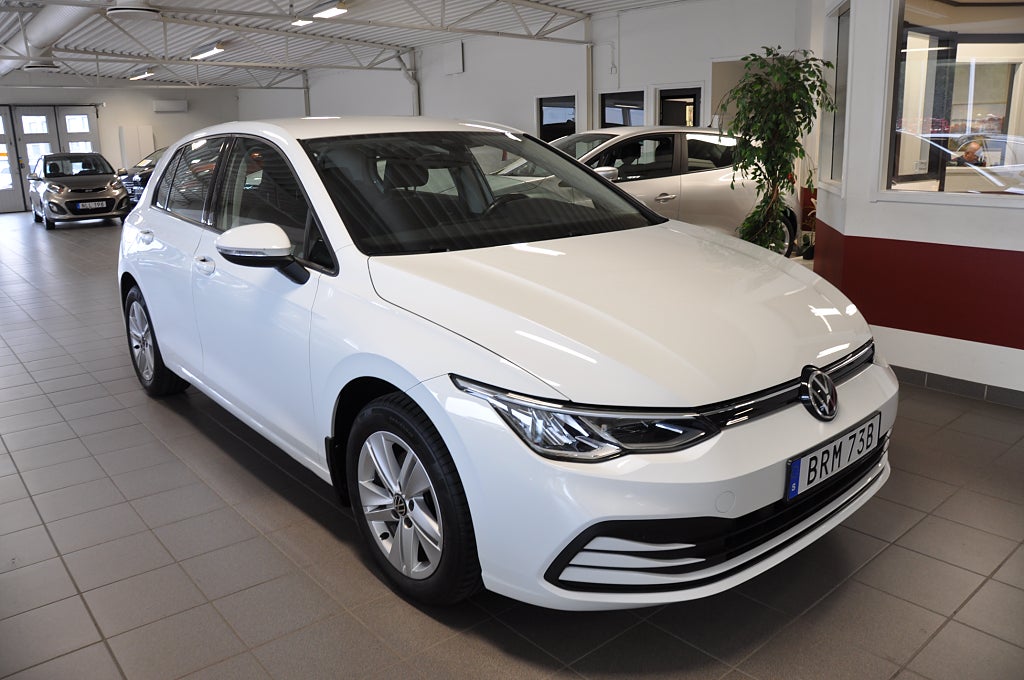 Volkswagen Golf 1.0 TSI 110hk Life 5-d