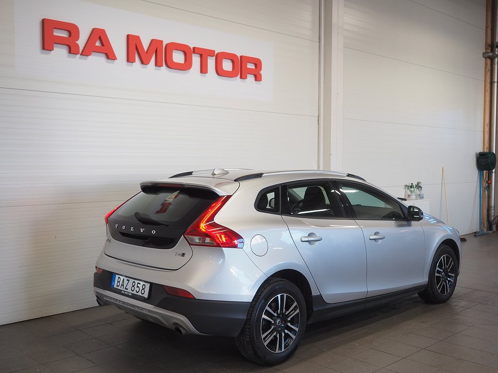 Volvo V40 Cross Country T4 AWD Automat Momentum | VOC | Navi 2017