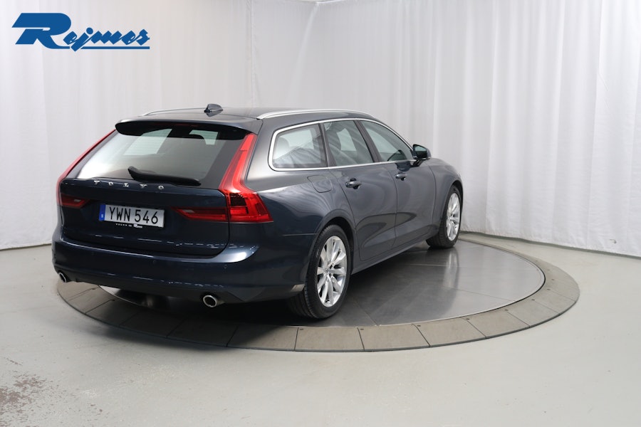 Volvo V90 D4 Momentum SE 2019, kuva 4/51