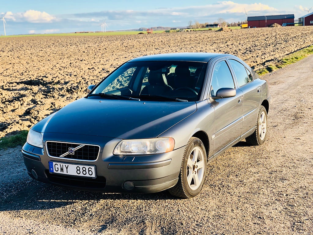 Volvo S60 2.4 888kr ¨Årsskatt  Endast 15500 MIl