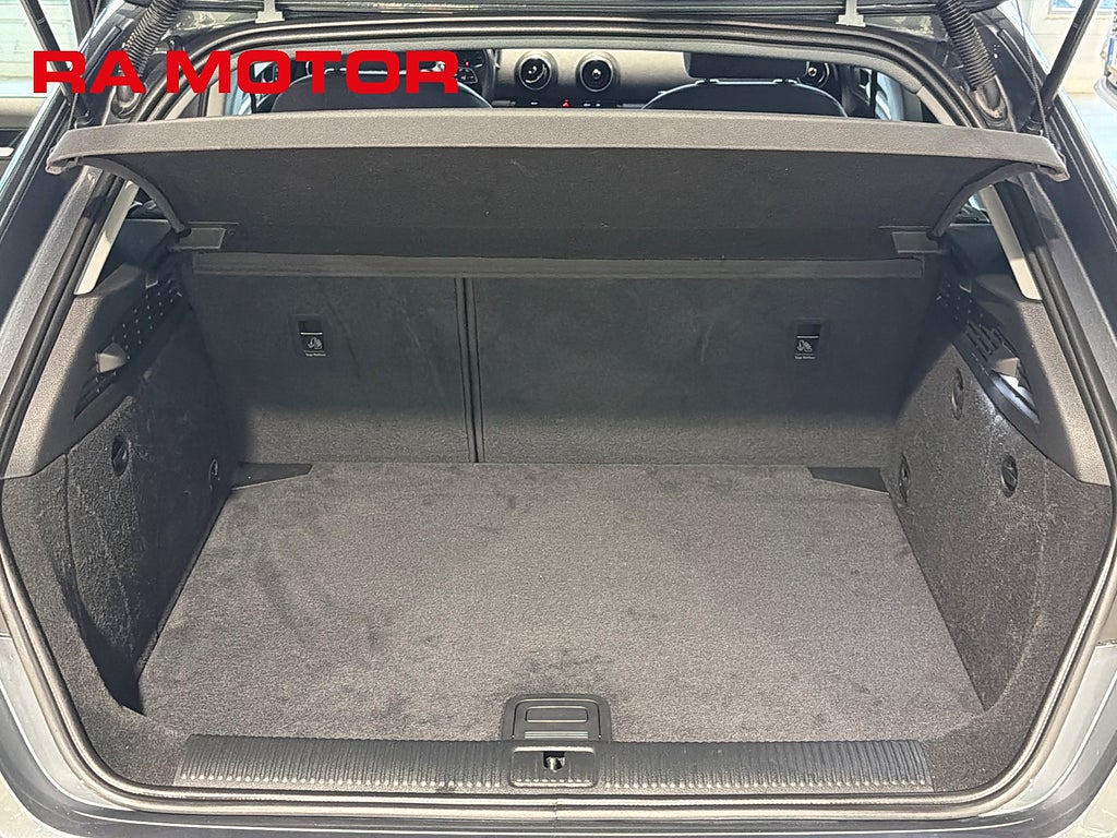 Audi A3 1.5 TFSI 150hk COD S Tronic |Adaptiv|P-sensor|Carplay| 2018