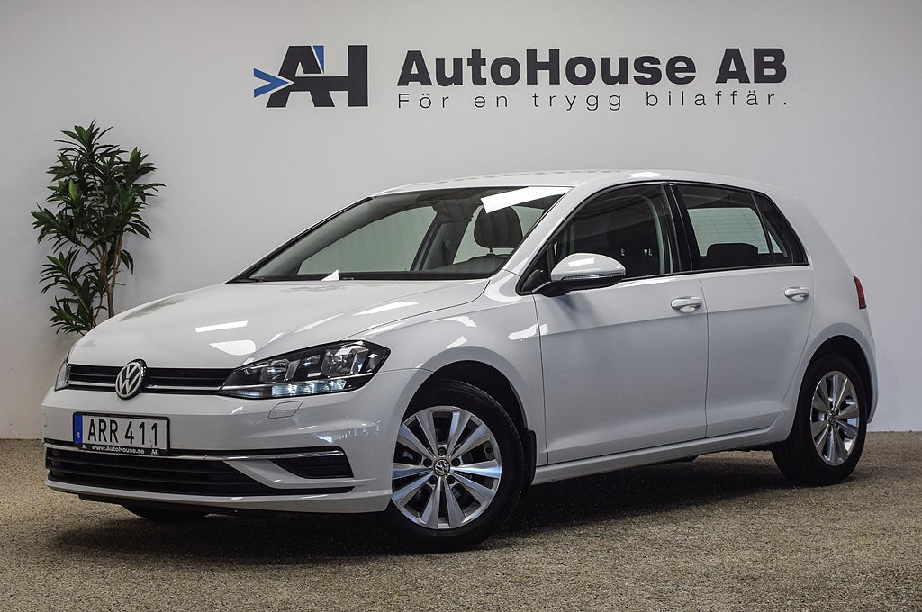 Volkswagen Golf 5-dörrar 1.0 TSI Radarfarthållare CarPlay Garanti