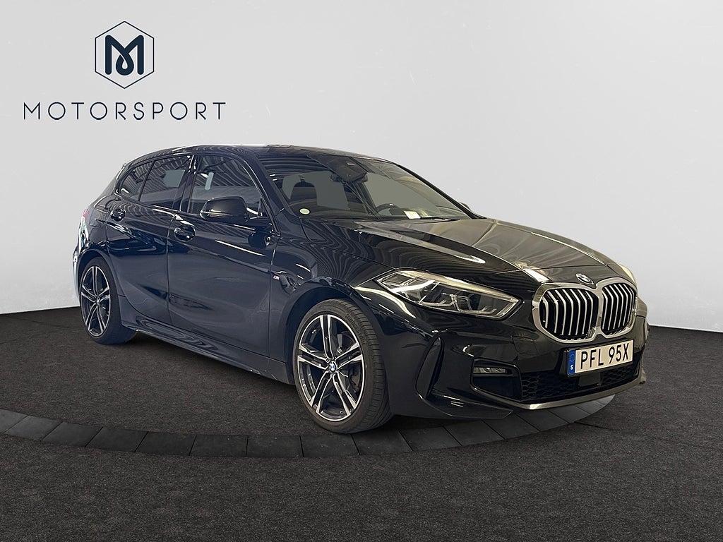 BMW 118I Aut M Sport Shadowline HiFi Rattvärme P-sensorer LED bild 9