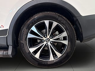 Toyota RAV4 2.0 AWD Edition Feel Kamera Drag Mvärm GPS S/V-hjul – bild 14