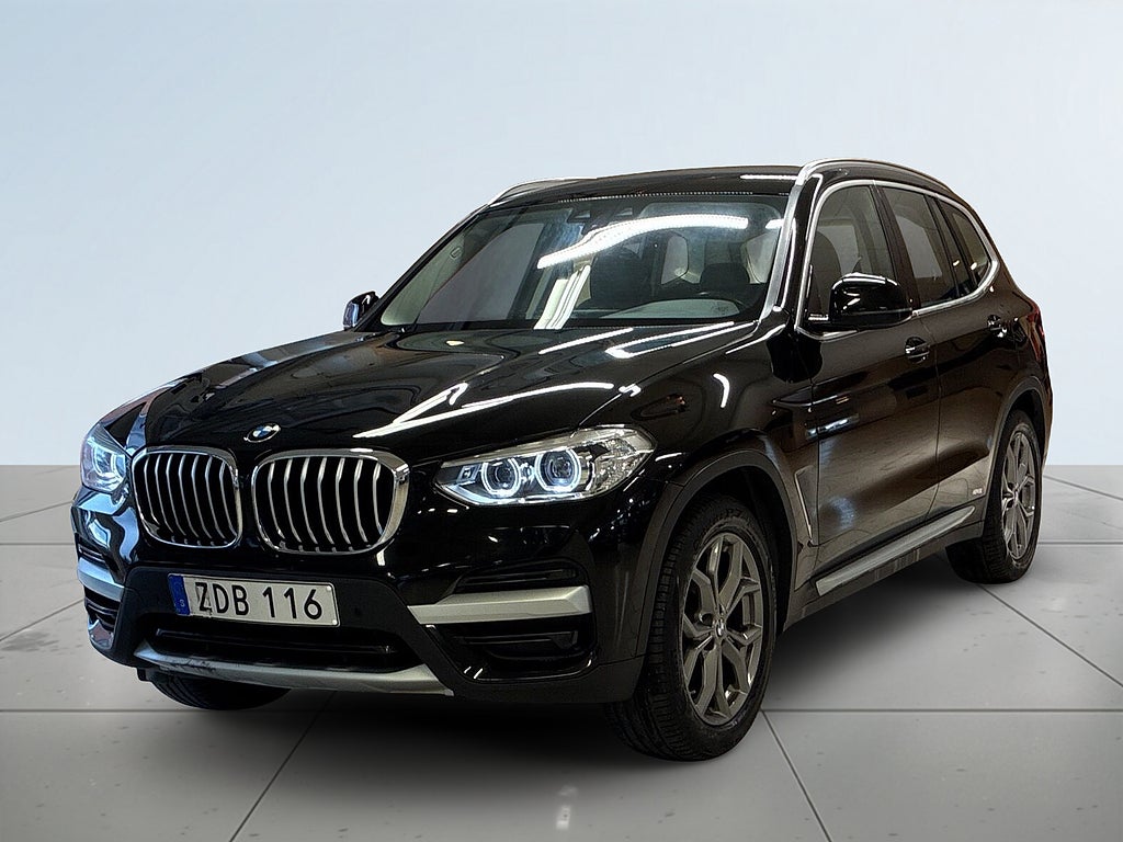 BMW X3 xDrive20d X3 Dragkrok Rattvärme Navigation S&V-däck