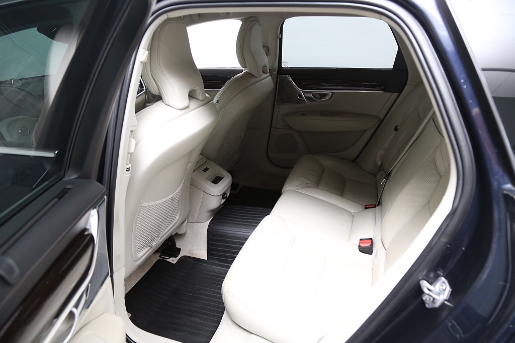 Volvo V90 D4 190hk Aut Inscription Drag Värmare B&W Skinn Head-up 2019