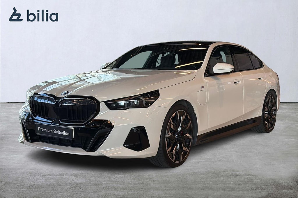 BMW 530e xDrive M Sport PRO | Innovation | Pano | B&W | Drag 