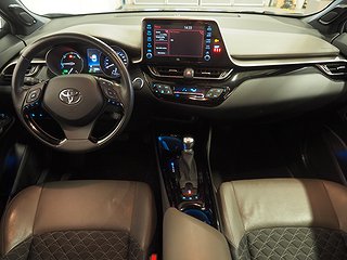 SUV Toyota C-HR 11 av 19