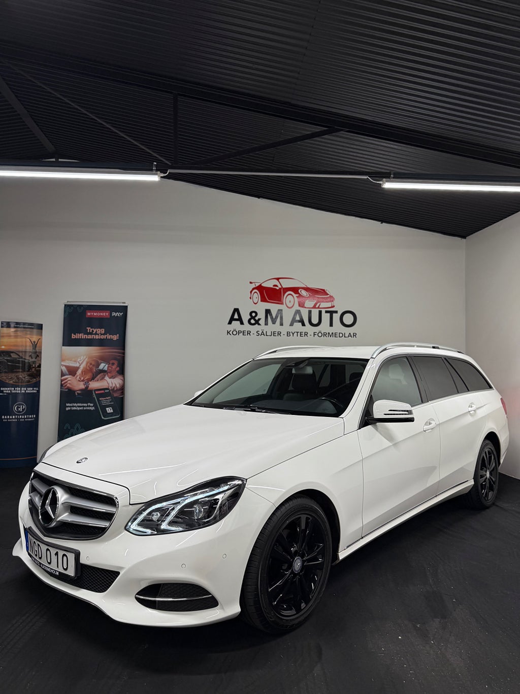 Mercedes-Benz E 220 T BlueTEC 9G-Tronic - Drag / Kamera / Sensorer