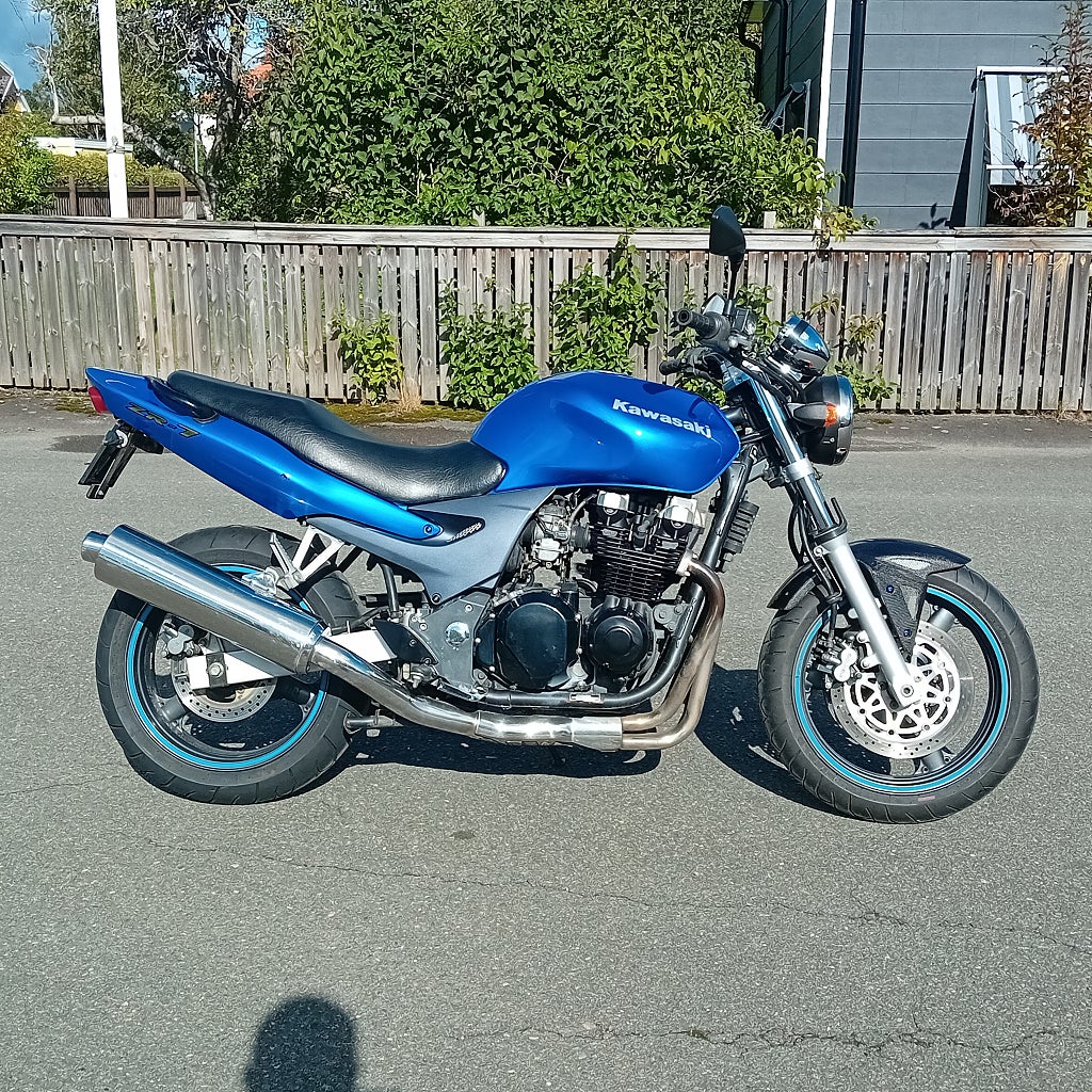 Kawasaki ZR750 - F3