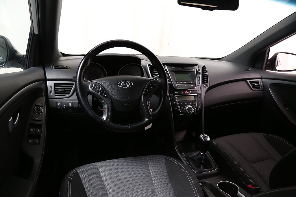 Hyundai i30 1,6 CRDi 136hk GO! Edition Kombi Motorvärmare Dragkrok