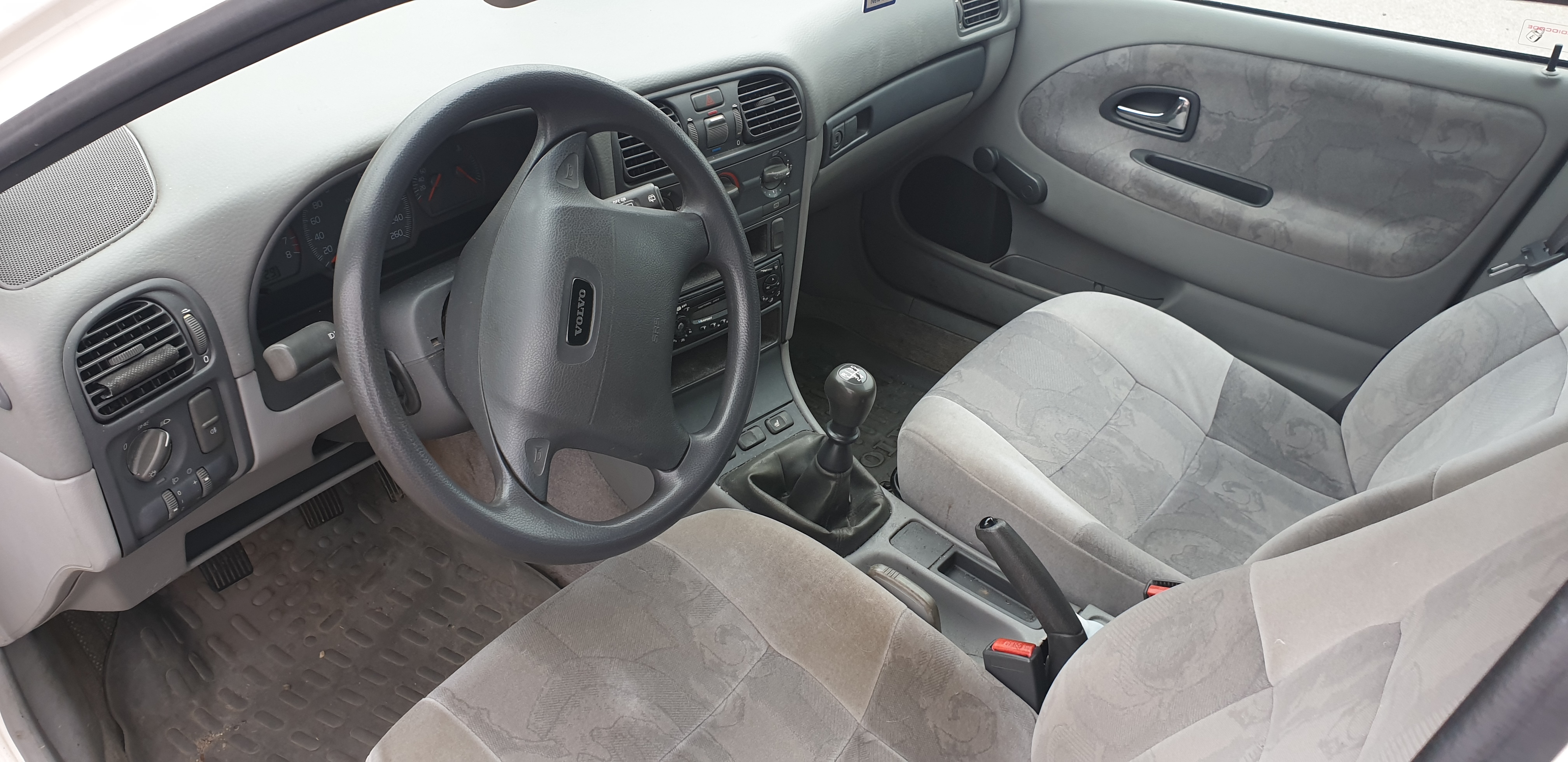 Volvo V40 1.6 105hk 1999, bild 6/32