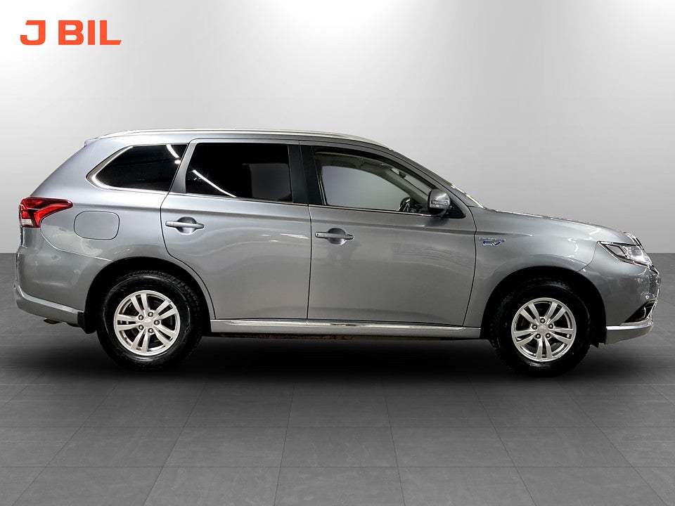 Bild på Mitsubishi Outlander PHEV 203hk Aut 4WD - B-KAMERA, DRAG