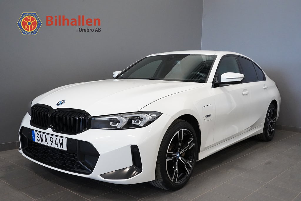 BMW 330e xDrive Sedan Steptronic M-Sport /Drag Shadow Cockpit+