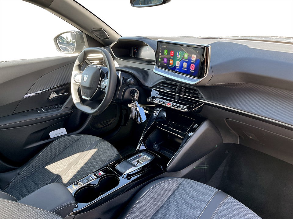 Bild på Peugeot 2008 Allure 1.2 PT 130hk Aut B-KAMERA CARPLAY