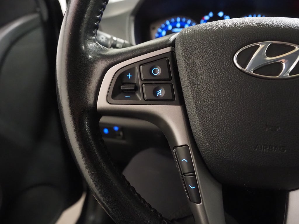 Hyundai i20 1.2 84hk Select Go! Edition Dragkrok Motorvärmare 2015