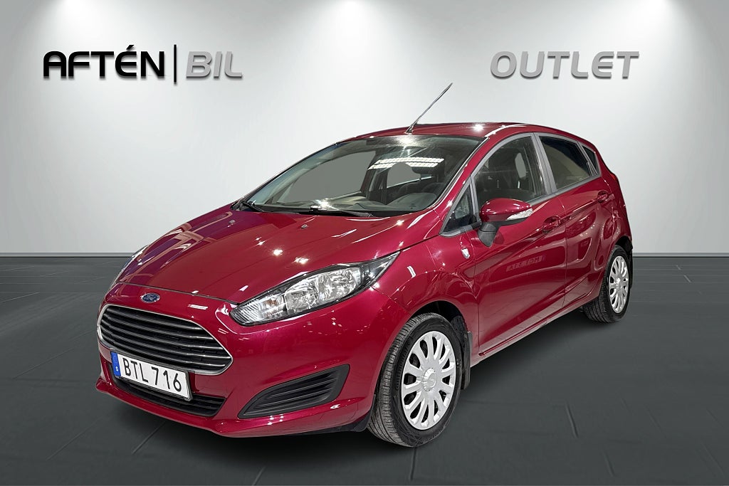 Ford Fiesta 5-dörr 1.5 TDCi Manuell 75hk|Motorvärmar|Ny Besiktigad!