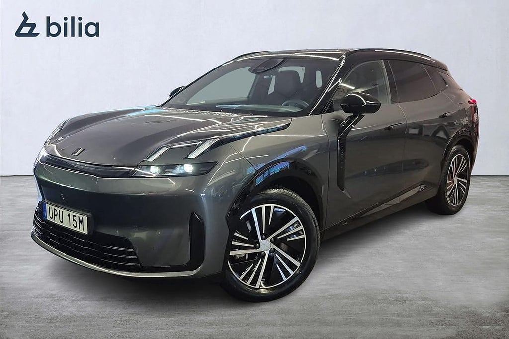 Lynk & Co 08 Core PHEV