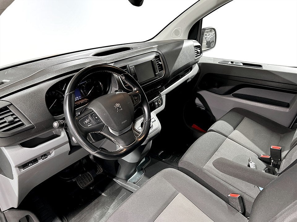 Bild på Peugeot Expert PRO+ 2.0 BHDi 177hk Aut L2 - DRAG,VÄRMARE,NAV
