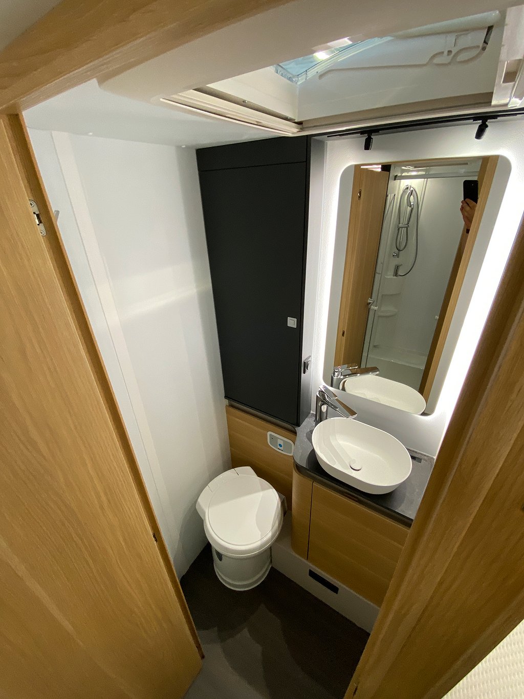 Adria Coral Axess 670 SL / Automat / Safety Pack / Markis  - Adria