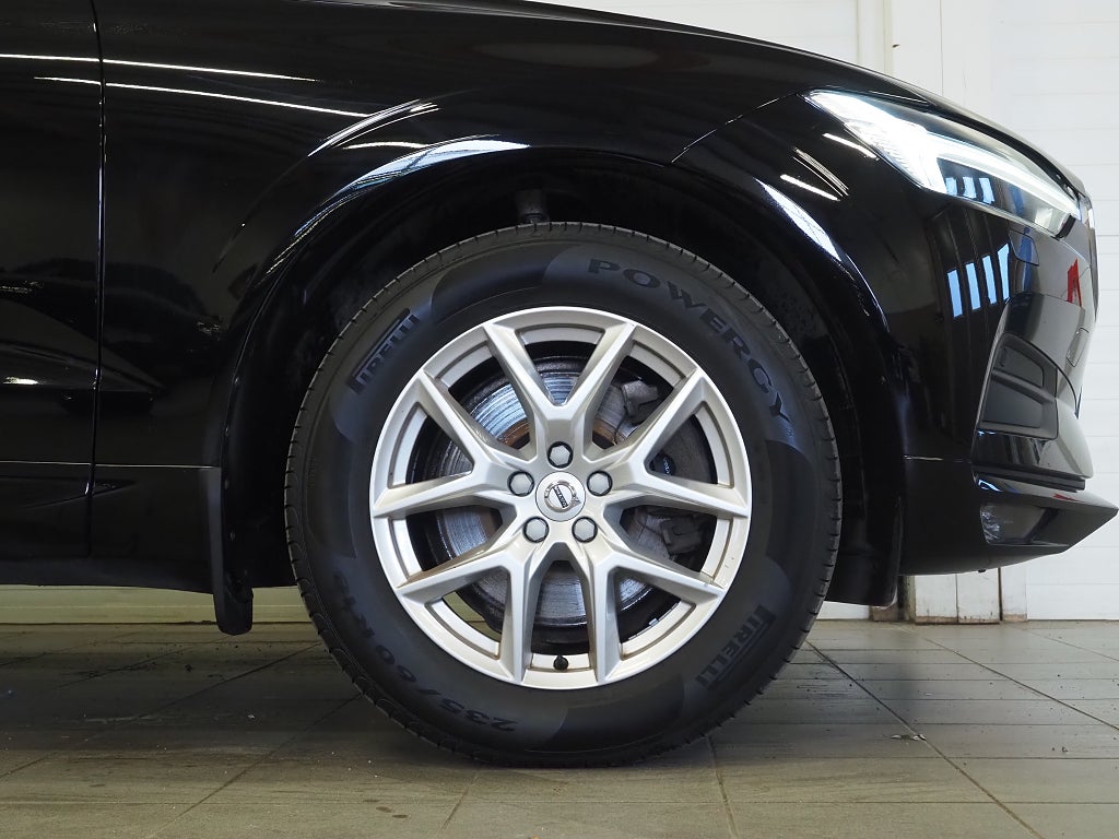 Volvo XC60 D4 Aut 190hk Momentum Teknikpkt B-Kamera D-Värm Navi 2020