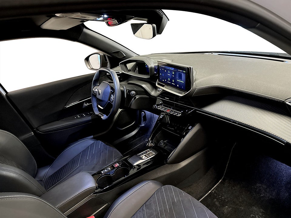 Bild på Peugeot 2008 GT 1.2 PT 130hk Aut B-KAMERA CARPLAY