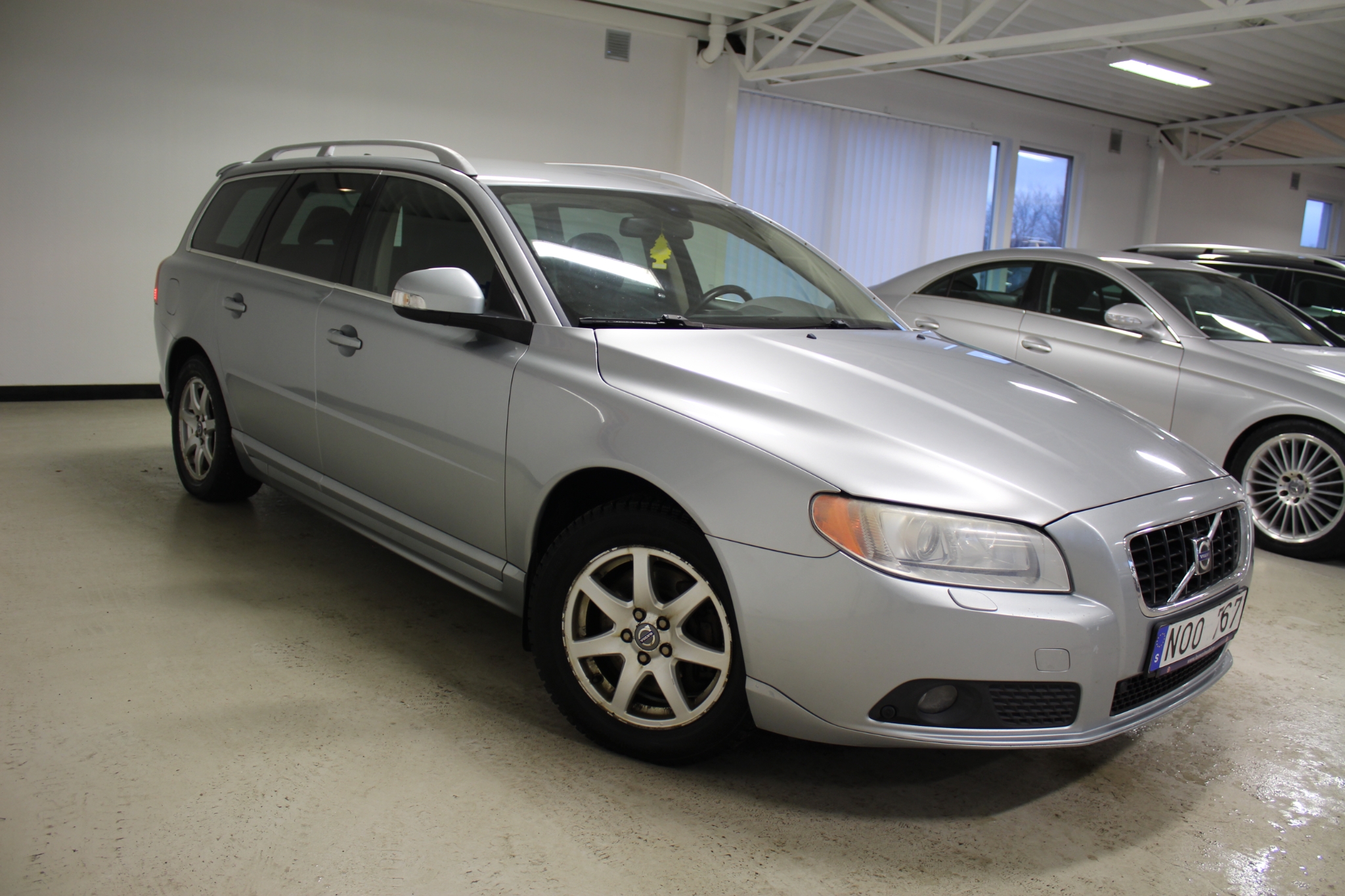 Volvo V70 D5 Geartronic Summum 185hk 2008, bild 2/34
