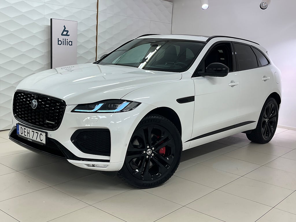 Jaguar F-Pace P400e HSE / Panoramatak / Black Pack / Moms!