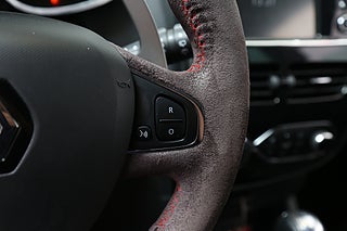 Halvkombi Renault Clio 15 av 23