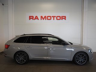 Kombi Skoda Superb 3 av 23