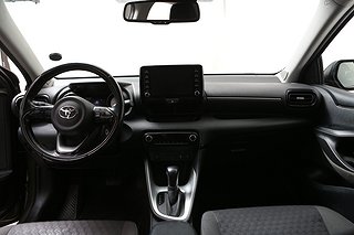 Halvkombi Toyota Yaris 16 av 22