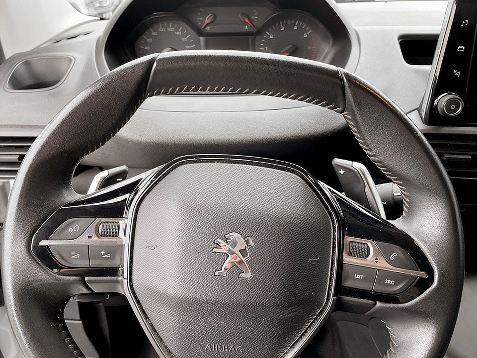 Bild på Peugeot Partner PRO+ 1.5 BlueHDi 130hk Aut L2 B-KAMERA CARPLAY
