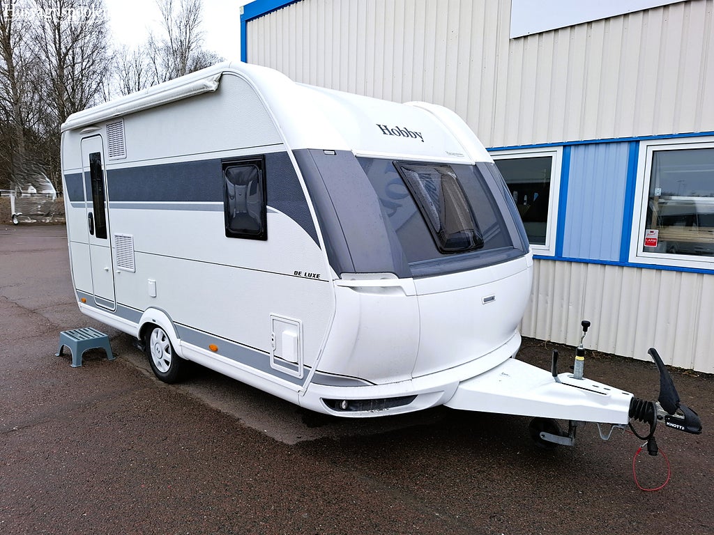 Hobby 400 SFE DE LUXE Mover, Elektriska stödben, Solpane