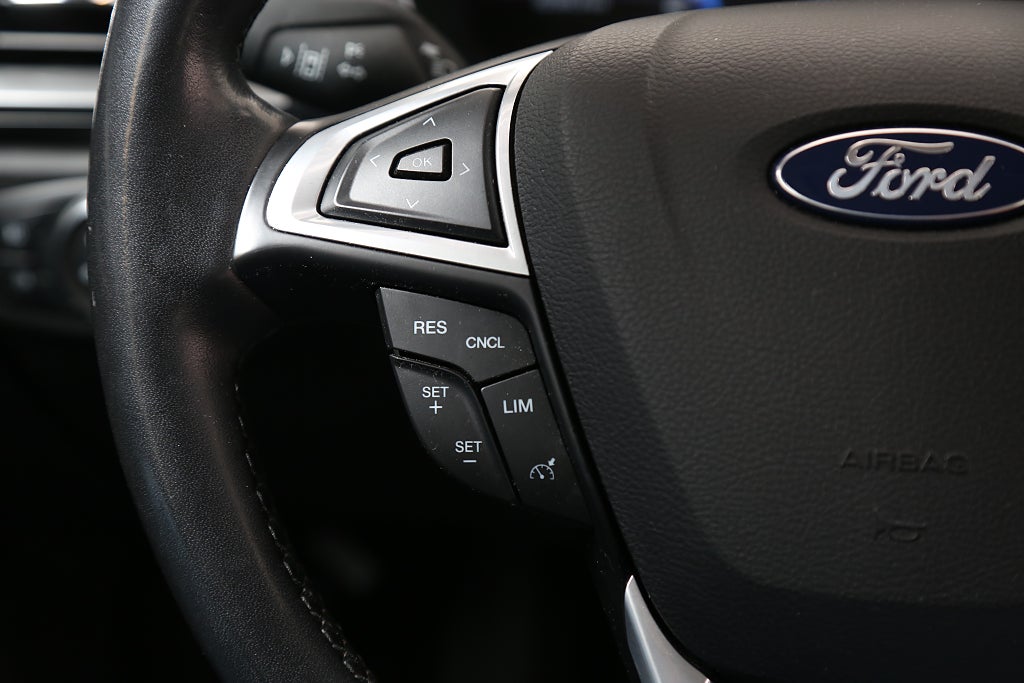 Ford Mondeo Hybrid E-CVT Titanium Aut 187hk Kombi Navi Dragkrok 2022