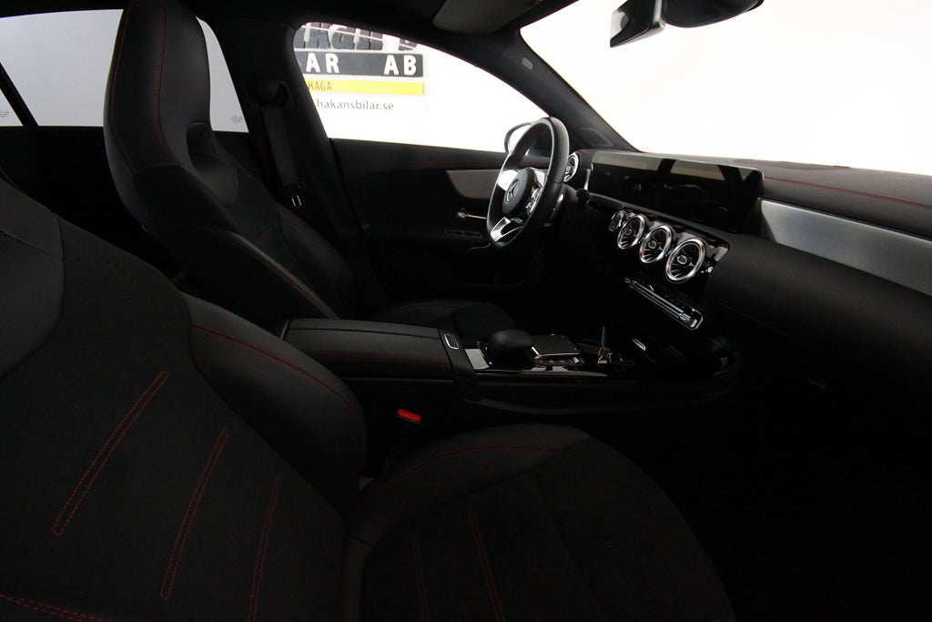 Mercedes-Benz CLA 2023 - miniatyr 3