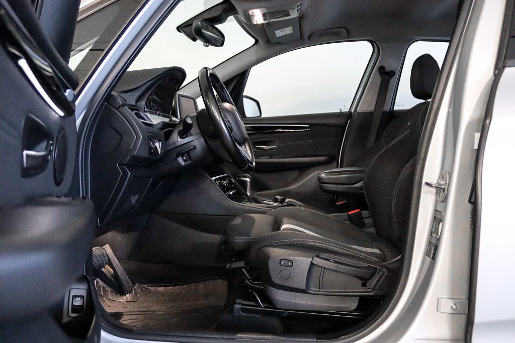 BMW 218 i Active Tourer Sport Line HiFi Dragkrok Kamera