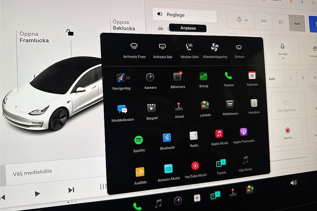 Tesla Model 3 Long Range AWD, FR 2,95%, Pano, Autopilot