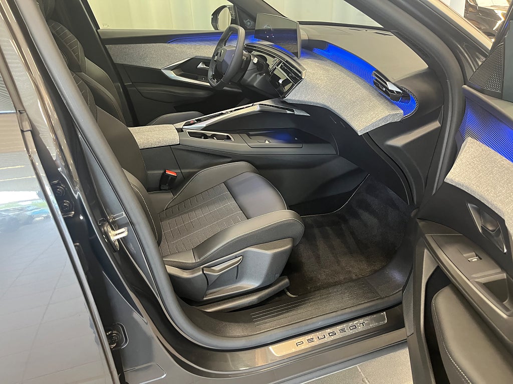 Peugeot 5008 GT Hybrid 145hk AUT 7-sits Ränta 3,99% thumbnail