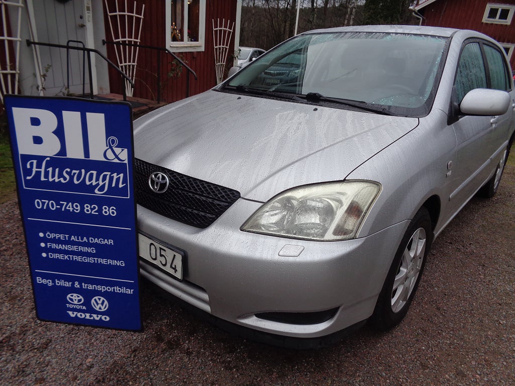 Toyota Corolla 5D 1.6 VVT-i NYSERV/EN ÄG SEDAN 2010/14900 MIL/FINANS/EV. INBYTE