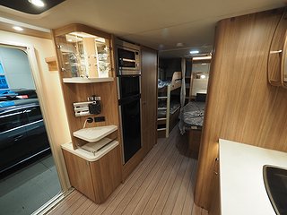 Husvagn, 1-axl Knaus Südwind 590 UK Scandinavian Selection 5 av 13