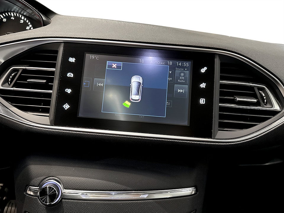 Bild på Peugeot 308 5D Active 1.6 THP 125hk PANORAMA