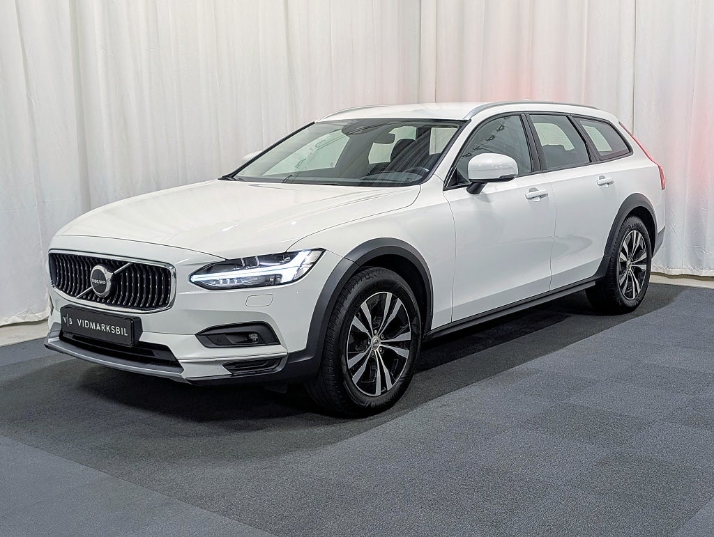 Volvo V90 Cross Country B4 AWD Aut Eu6|Skinn|B-kam|H/K|GPS|