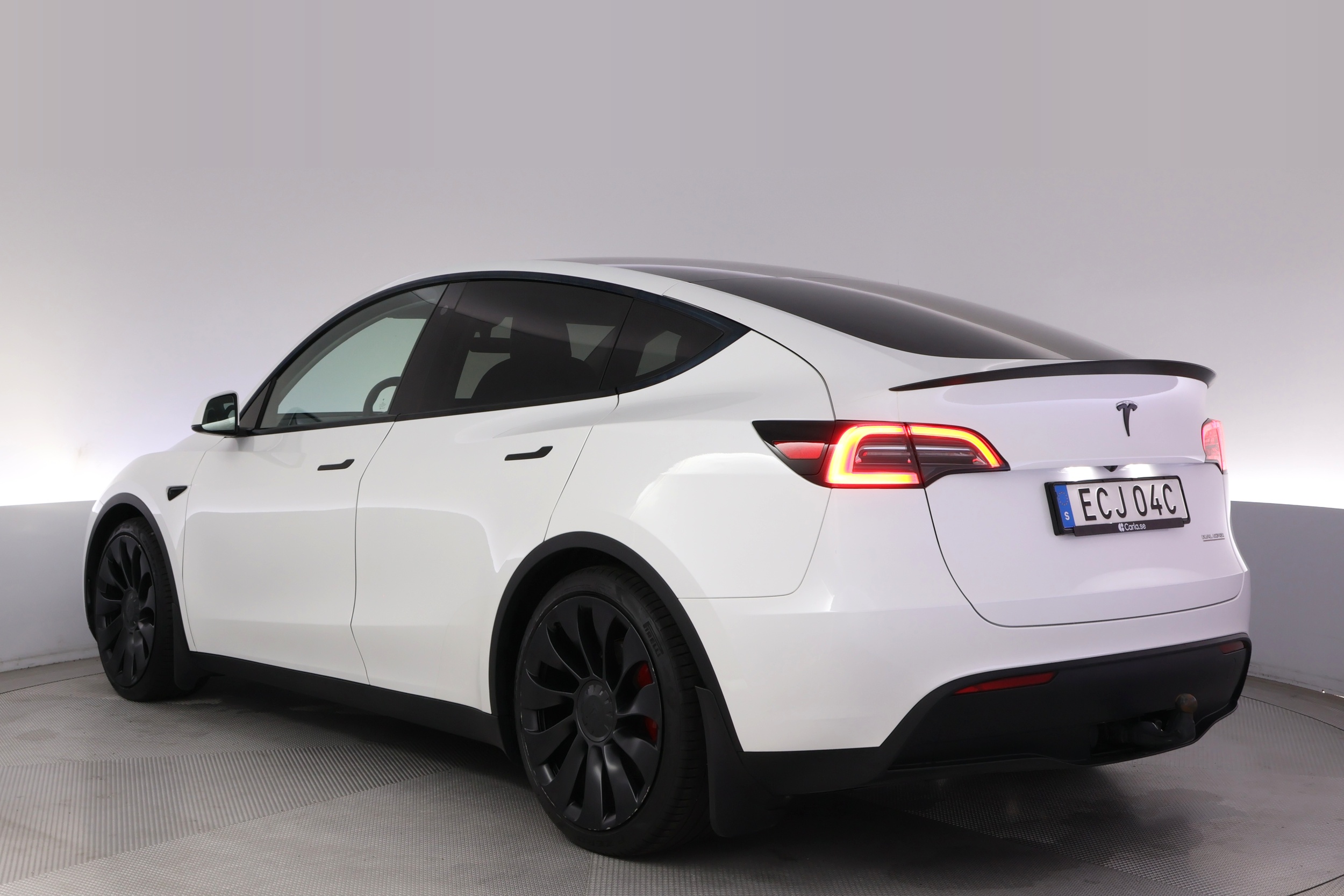 Tesla Model Y Performance Autopilot 2024, kuva 4/48