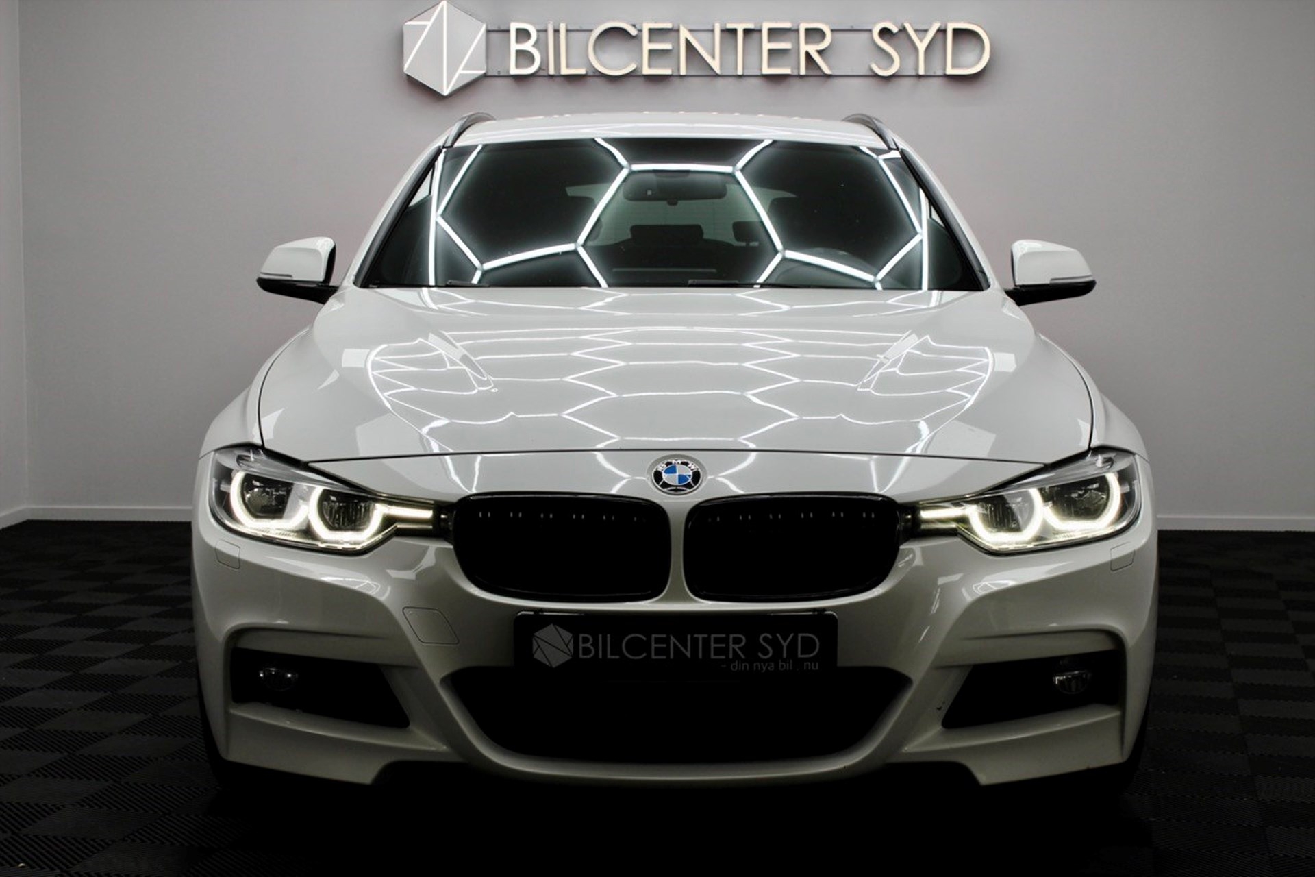 BMW 320 320d Touring M-Sport 2019, bild 3/56