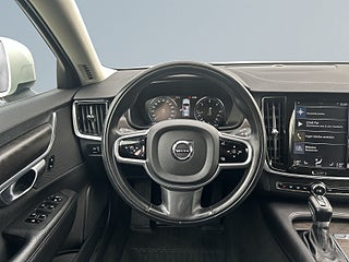 Volvo V90 Cross Country D4 AWD Inscription Pro Sov-däck/Drag/Mok-värm/Voc