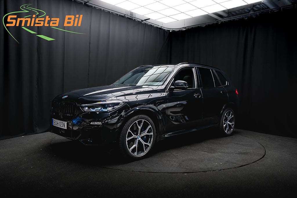 BMW X5 xDrive45e M Sport PANO LUFT 360° HUD DAP MINNE 394hk