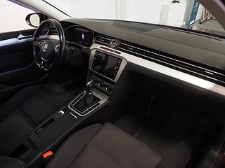 Kombi Volkswagen Passat 9 av 21